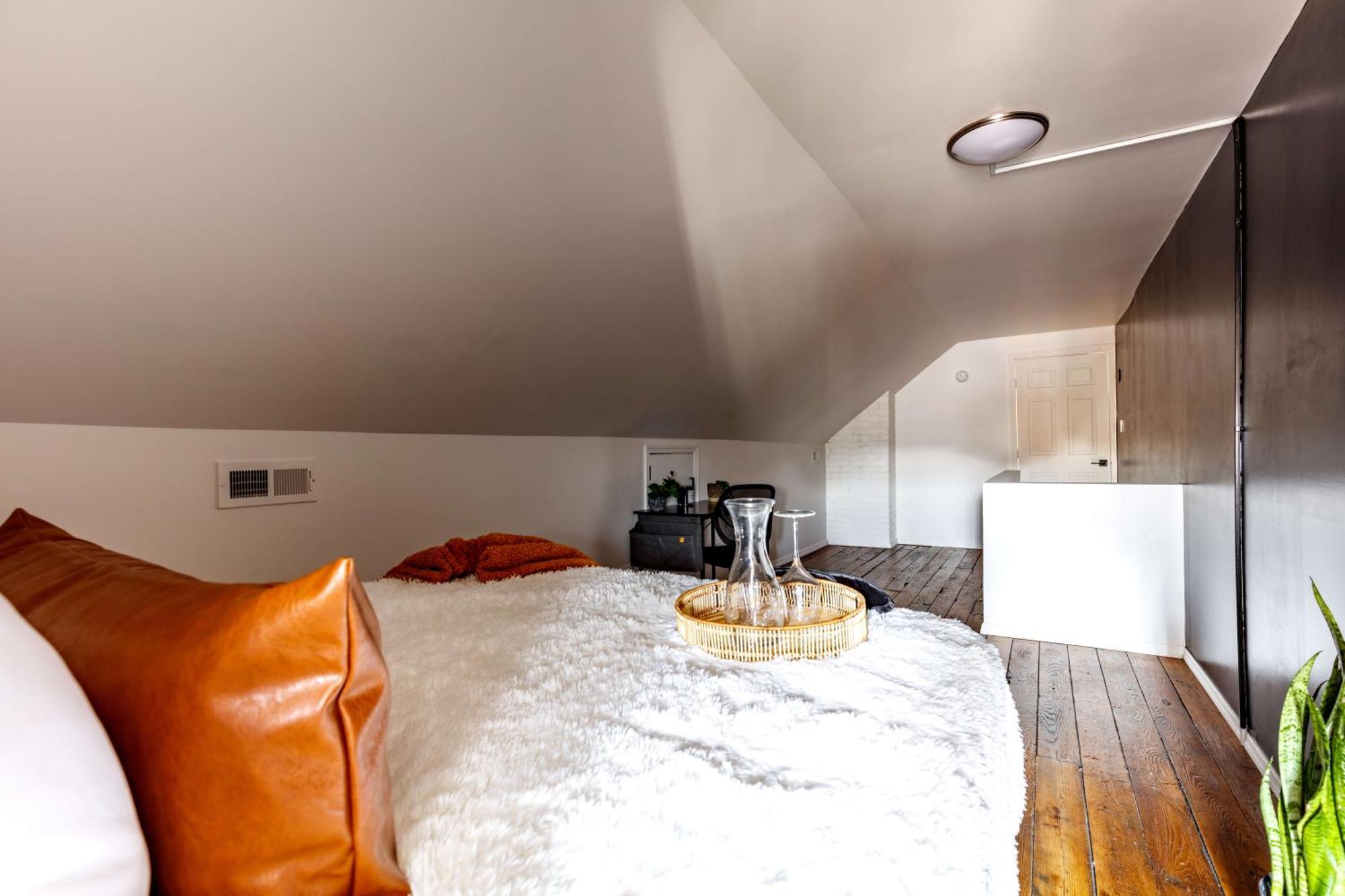 Short North Convention Private Parking Pets * Columbus