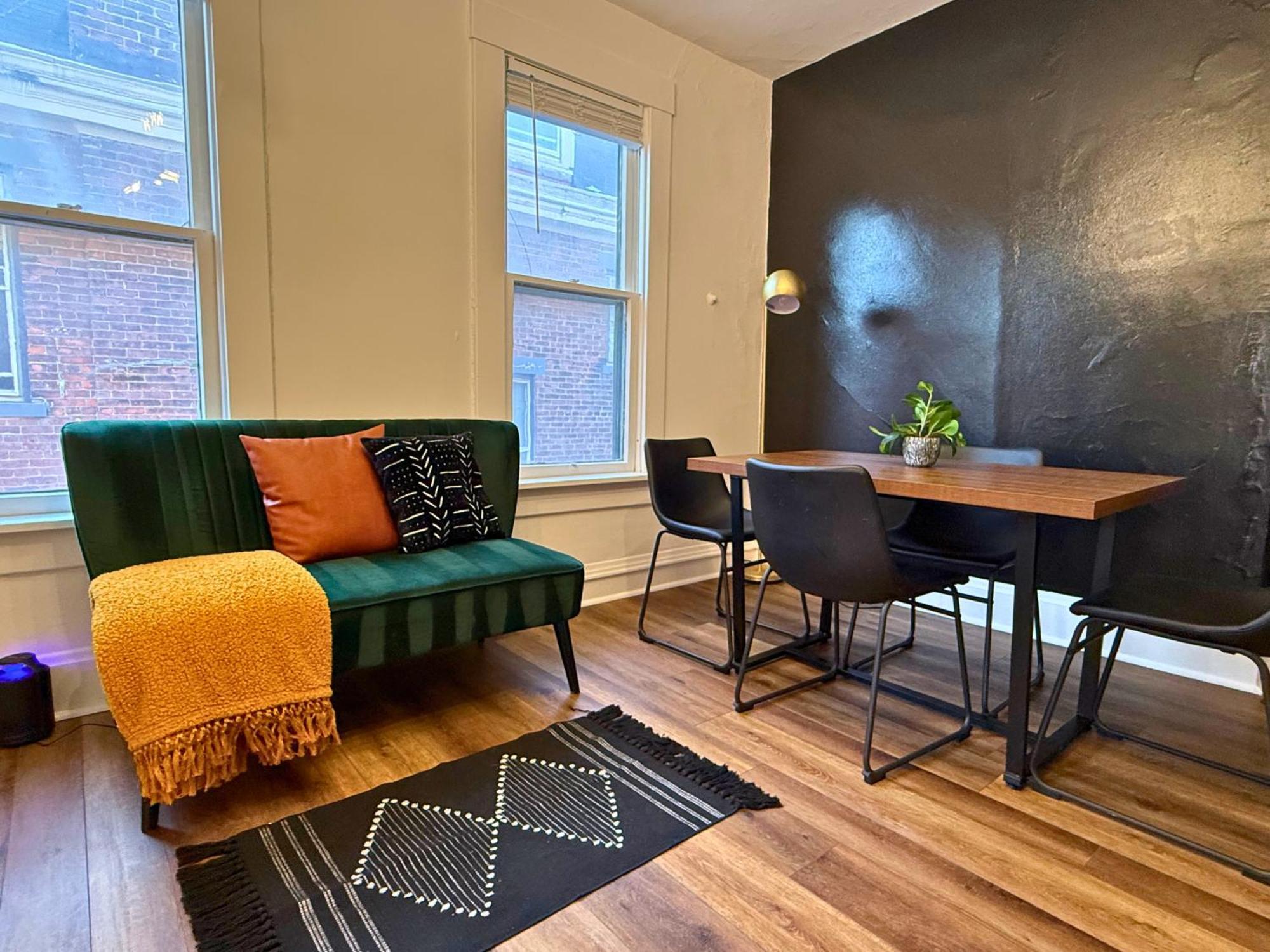 Short North Convention Private Parking Pets * Columbus